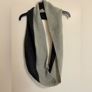 St Jude’s wrap around scarf
Dark gray/ light gray combo